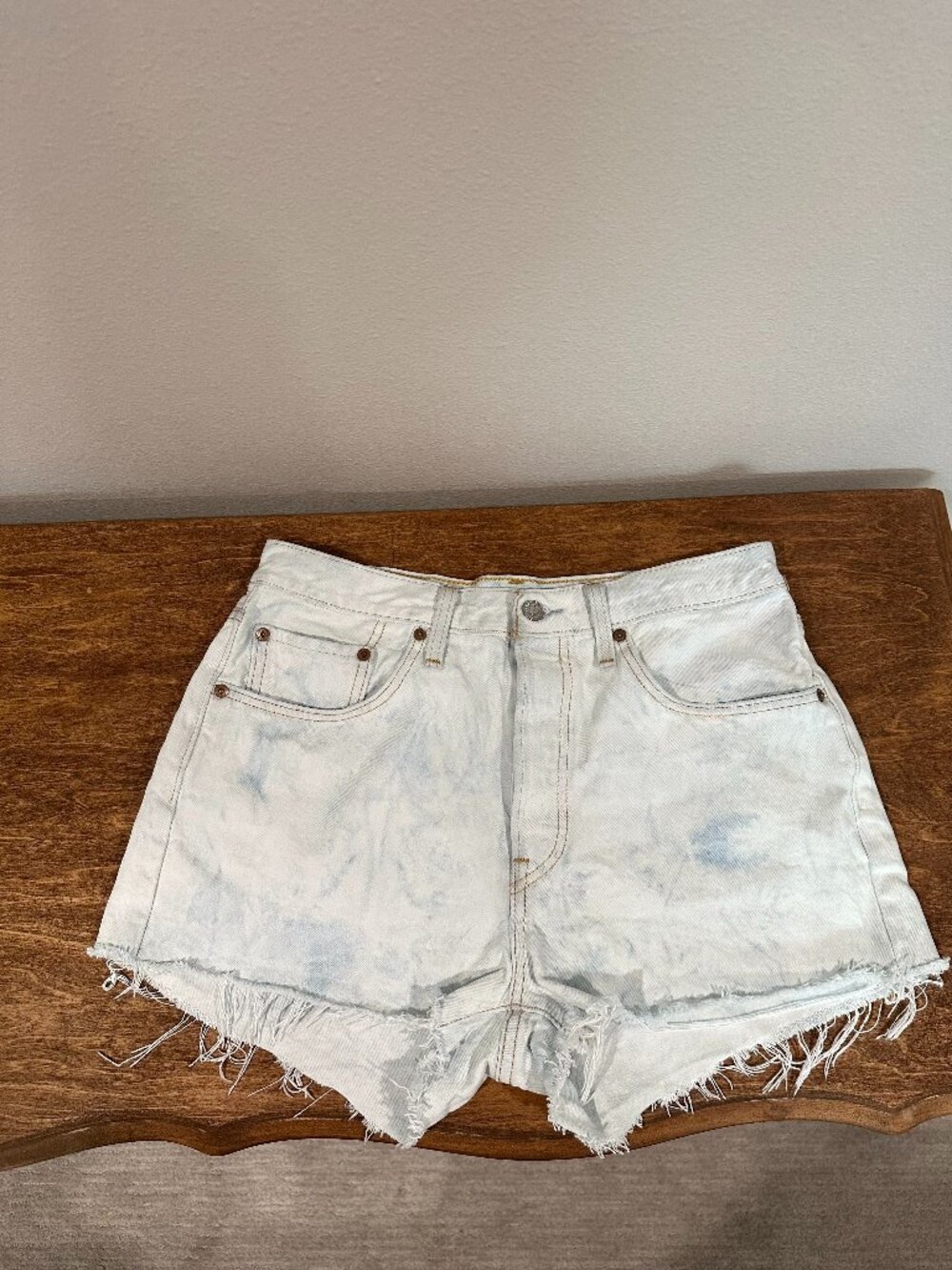Levi’s 501 Original High Rise Cutoff Jean Shorts Light Wash W30